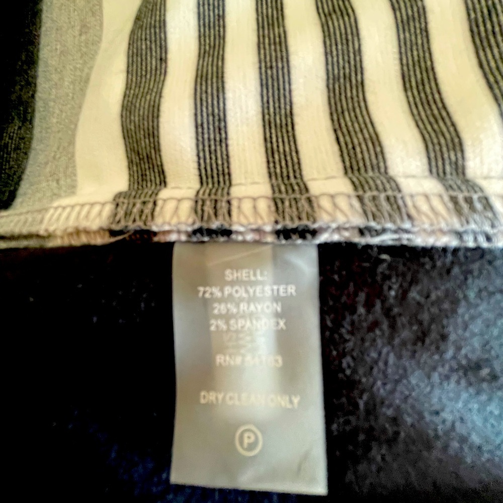 NWOT - CALVIN KLEIN DRESS - Picture 4 of 4